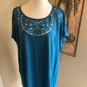 Ava & Viv Short Sleeve Burnout T-Shirt